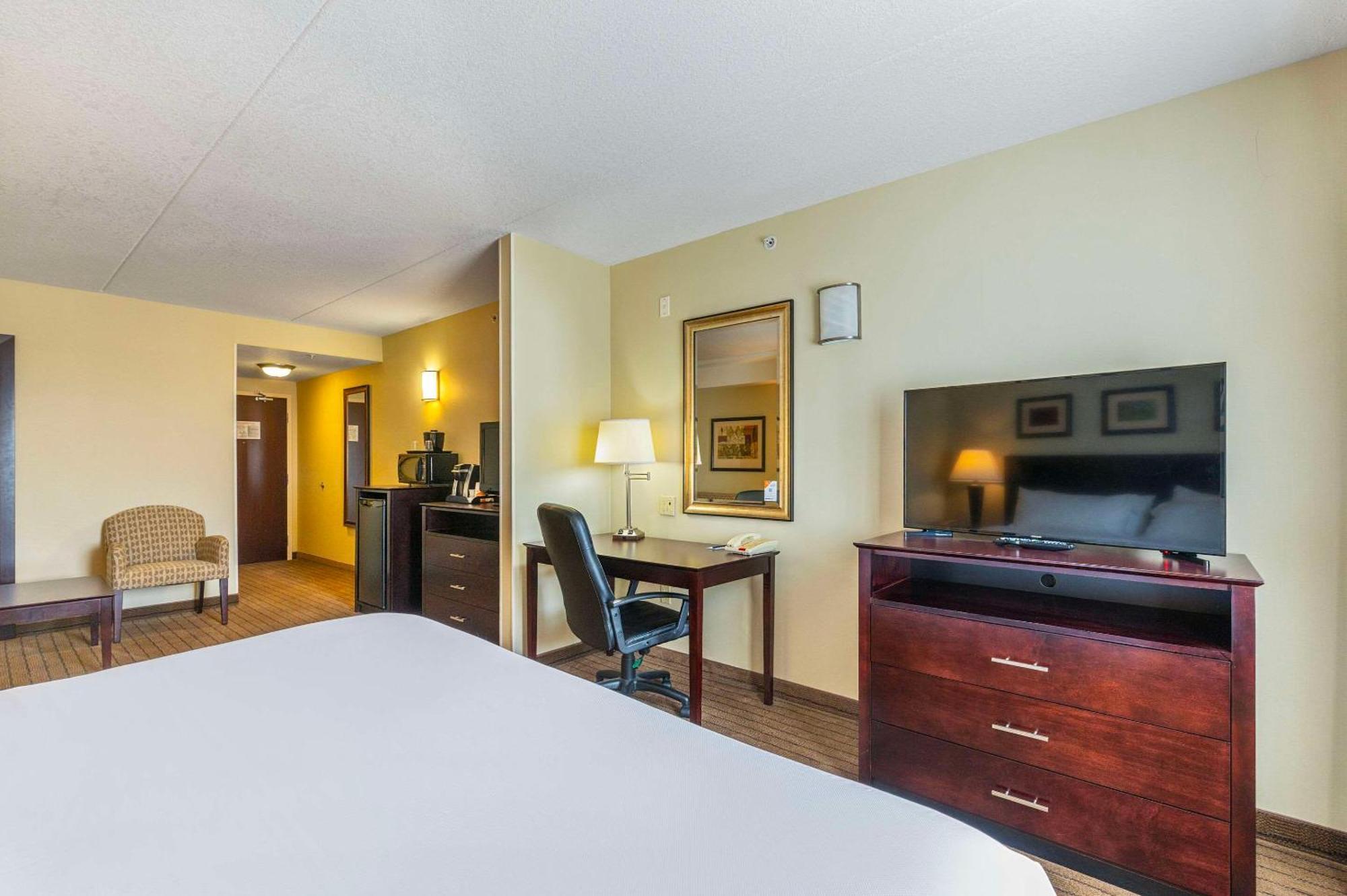 Comfort Inn & Suites Kincardine Esterno foto
