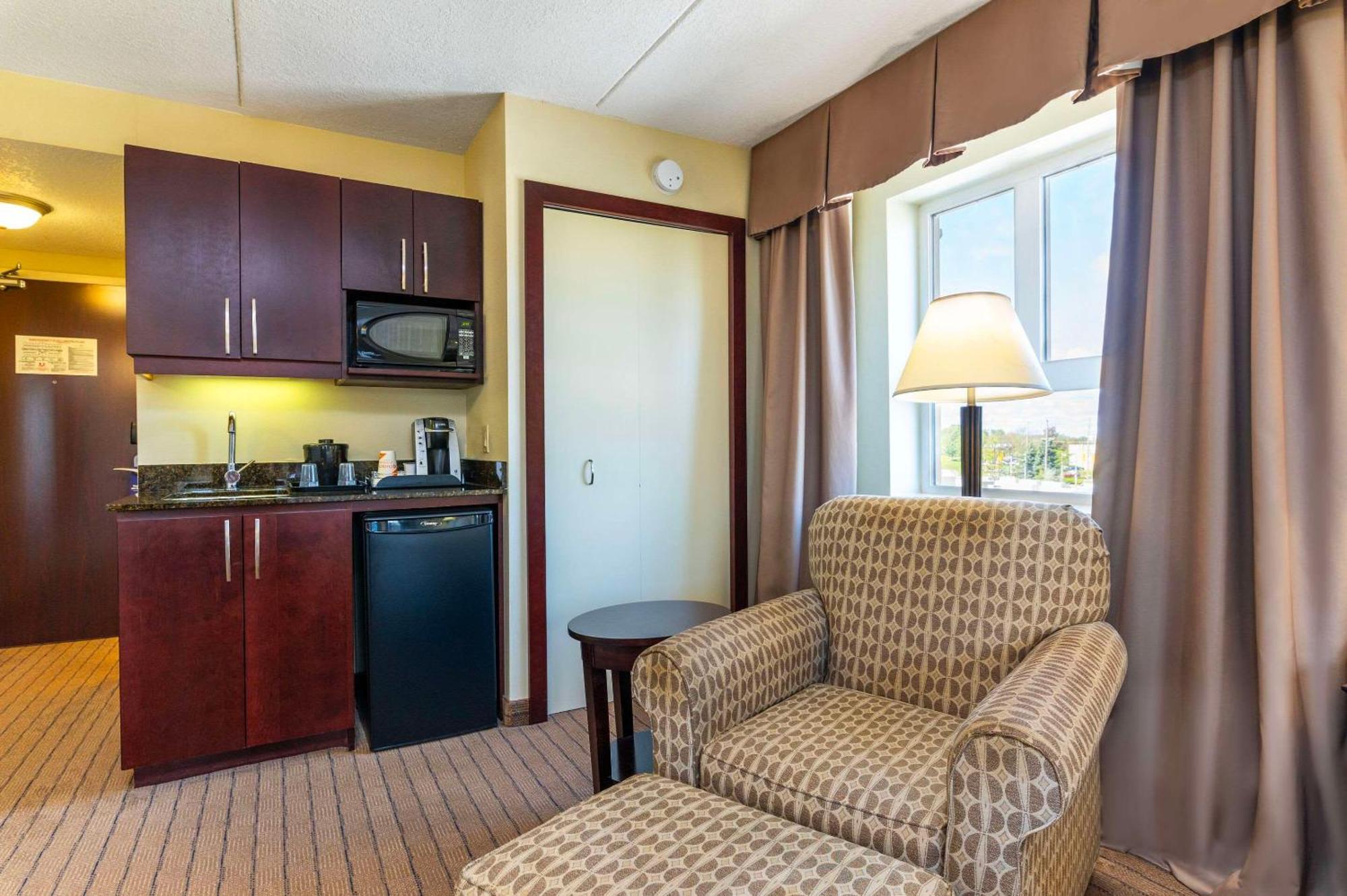 Comfort Inn & Suites Kincardine Esterno foto