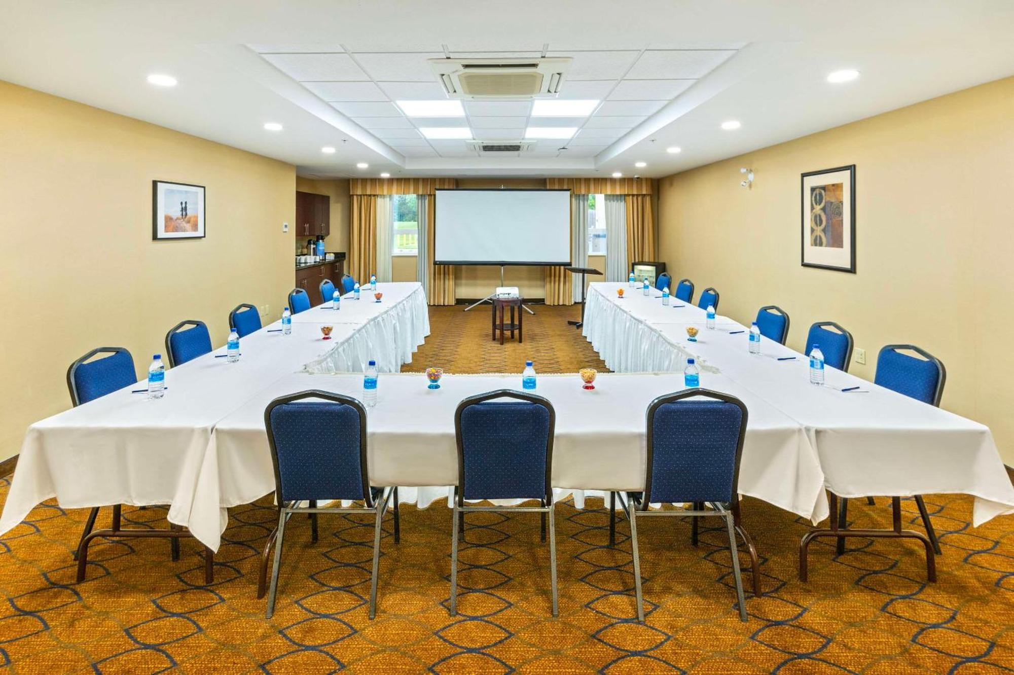 Comfort Inn & Suites Kincardine Esterno foto